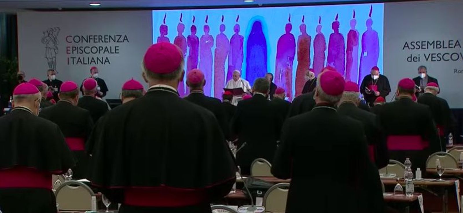 El Papa, con los obispos italianos