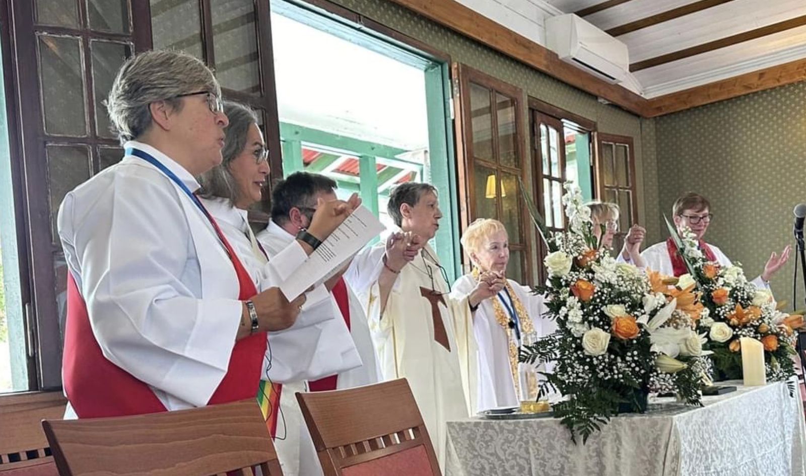 Ordenación de presbíteras