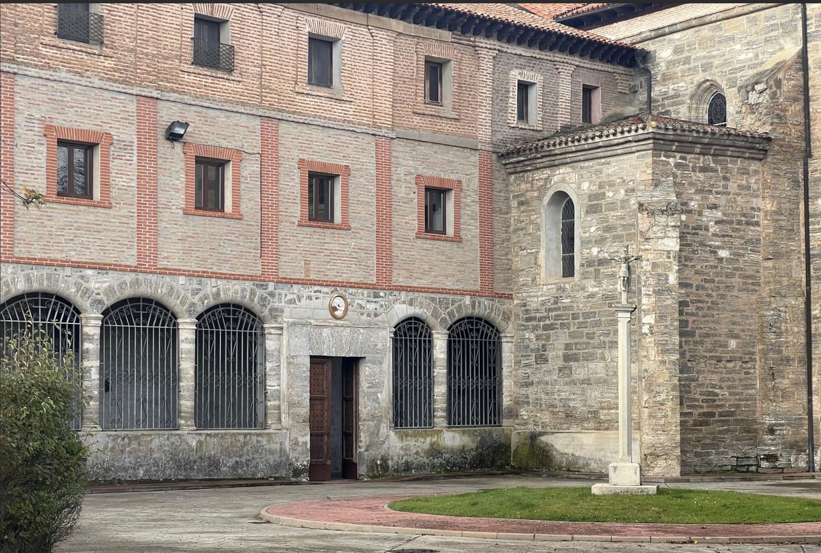Entrada al convento de Belorado