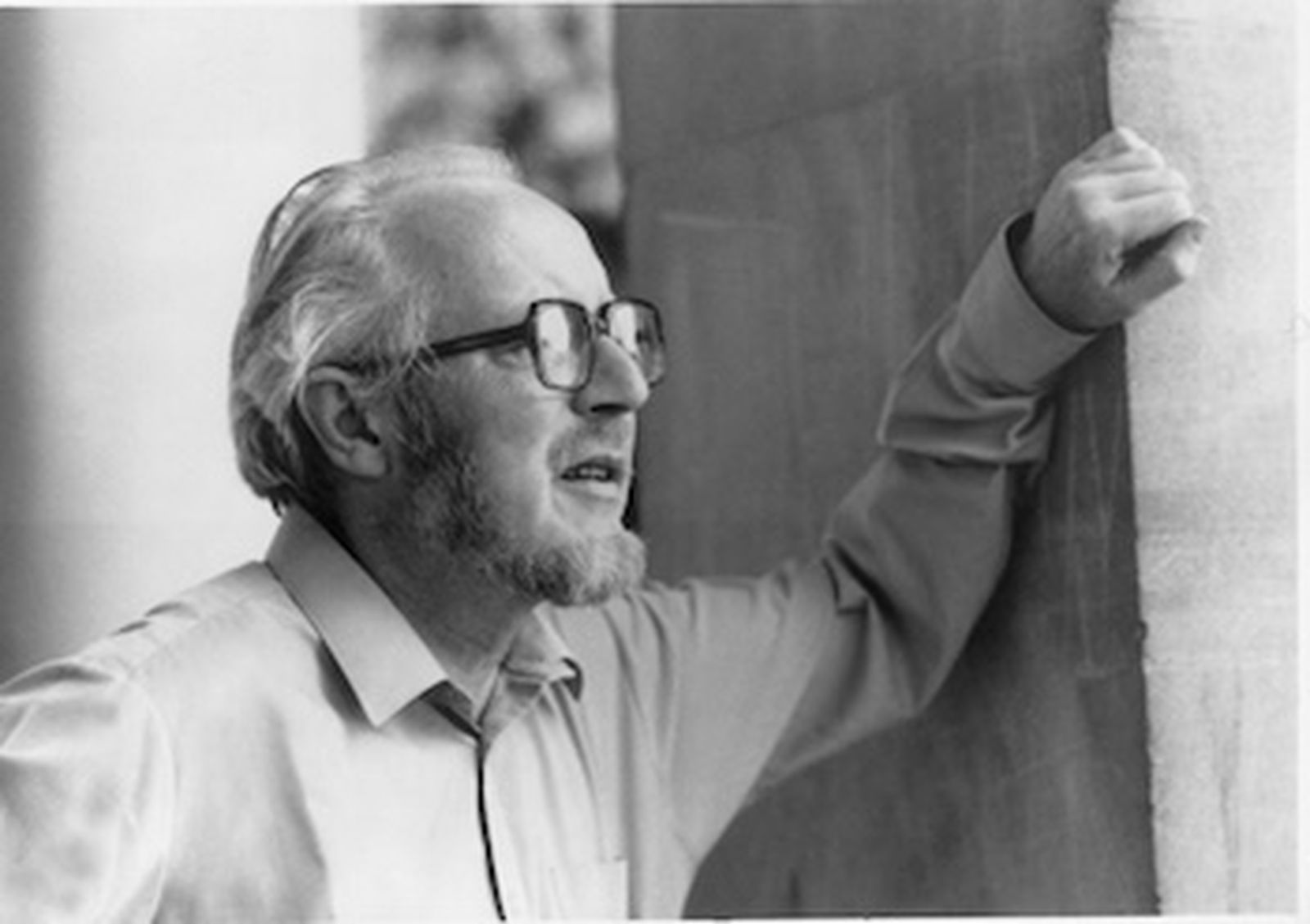 kenneth-leighton