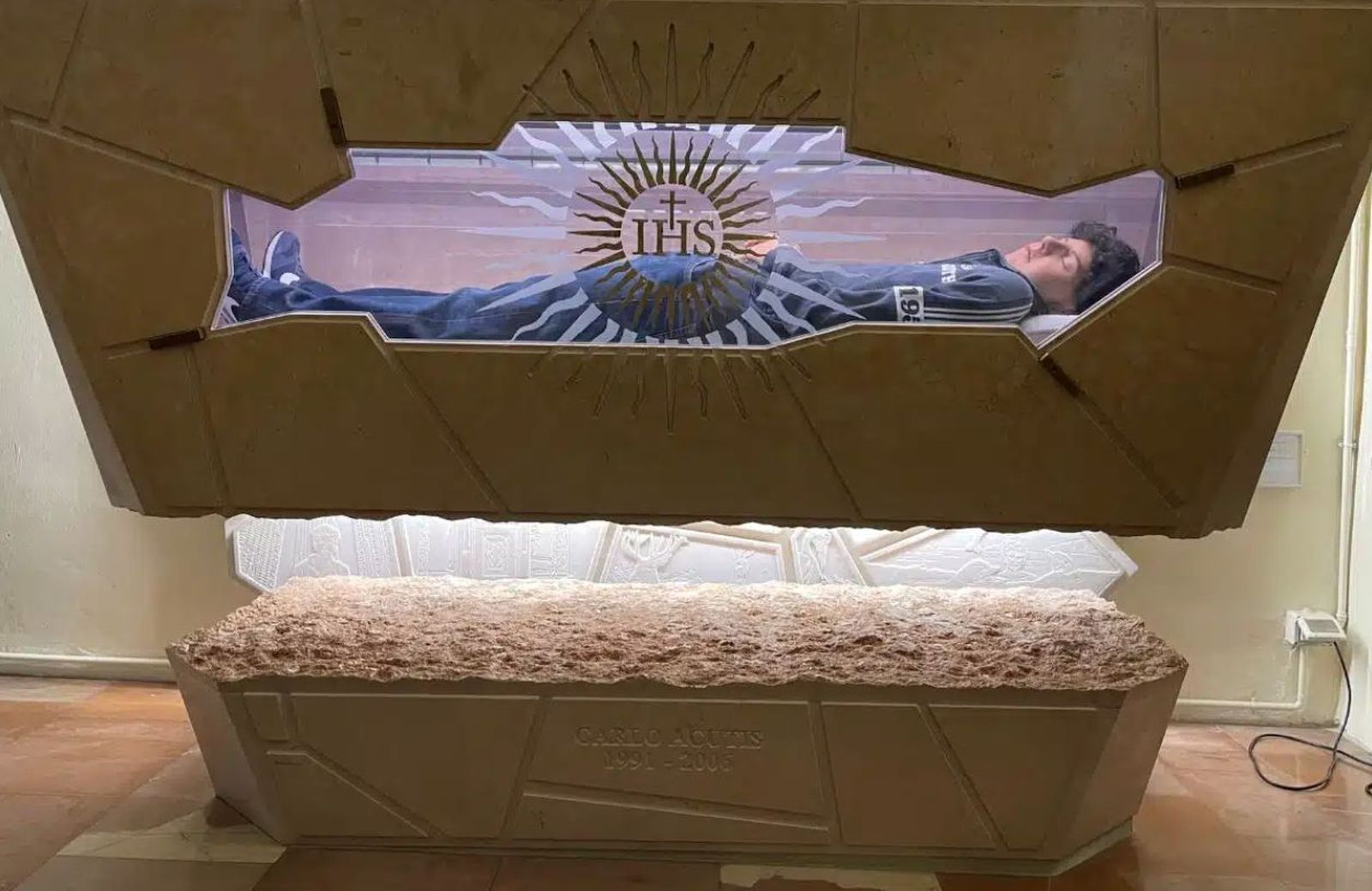 Tumba de Carlo Acutis. Asis, Italia