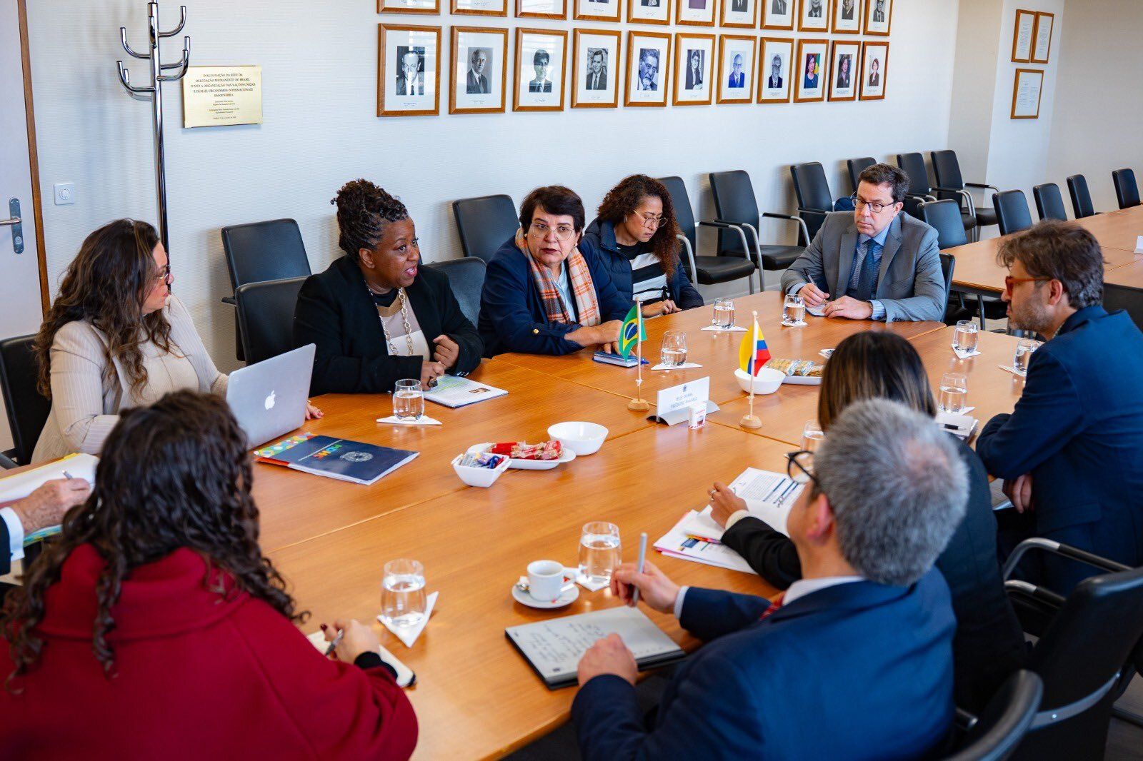 Ministra brasilera Evaristo cuestiona cancillera Sarabia