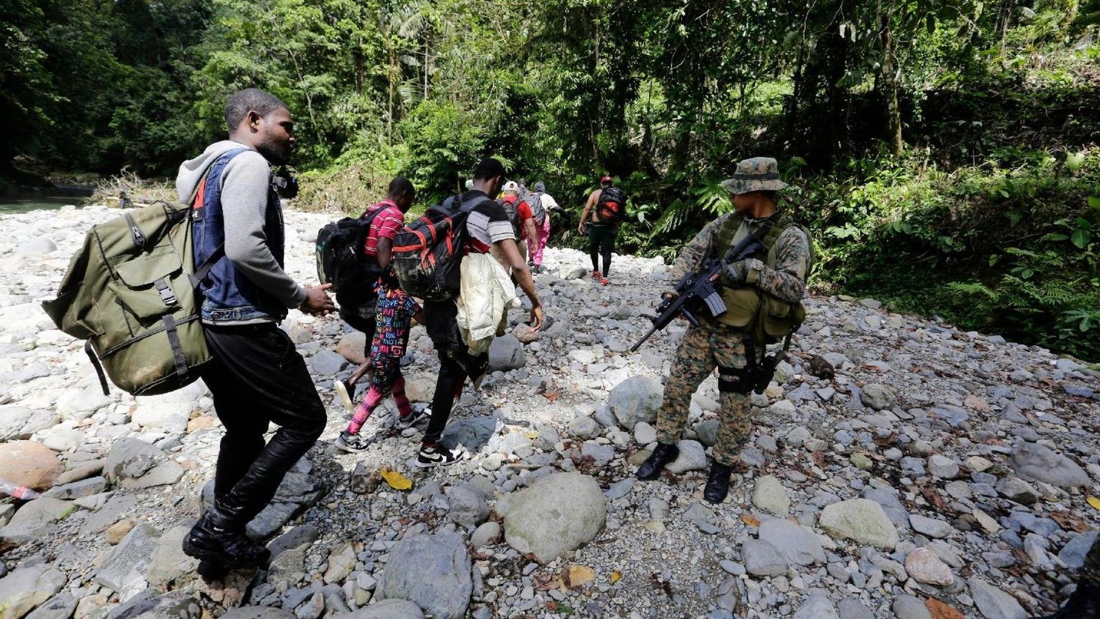 Migrantes en Lajas Blancas (Panamá)