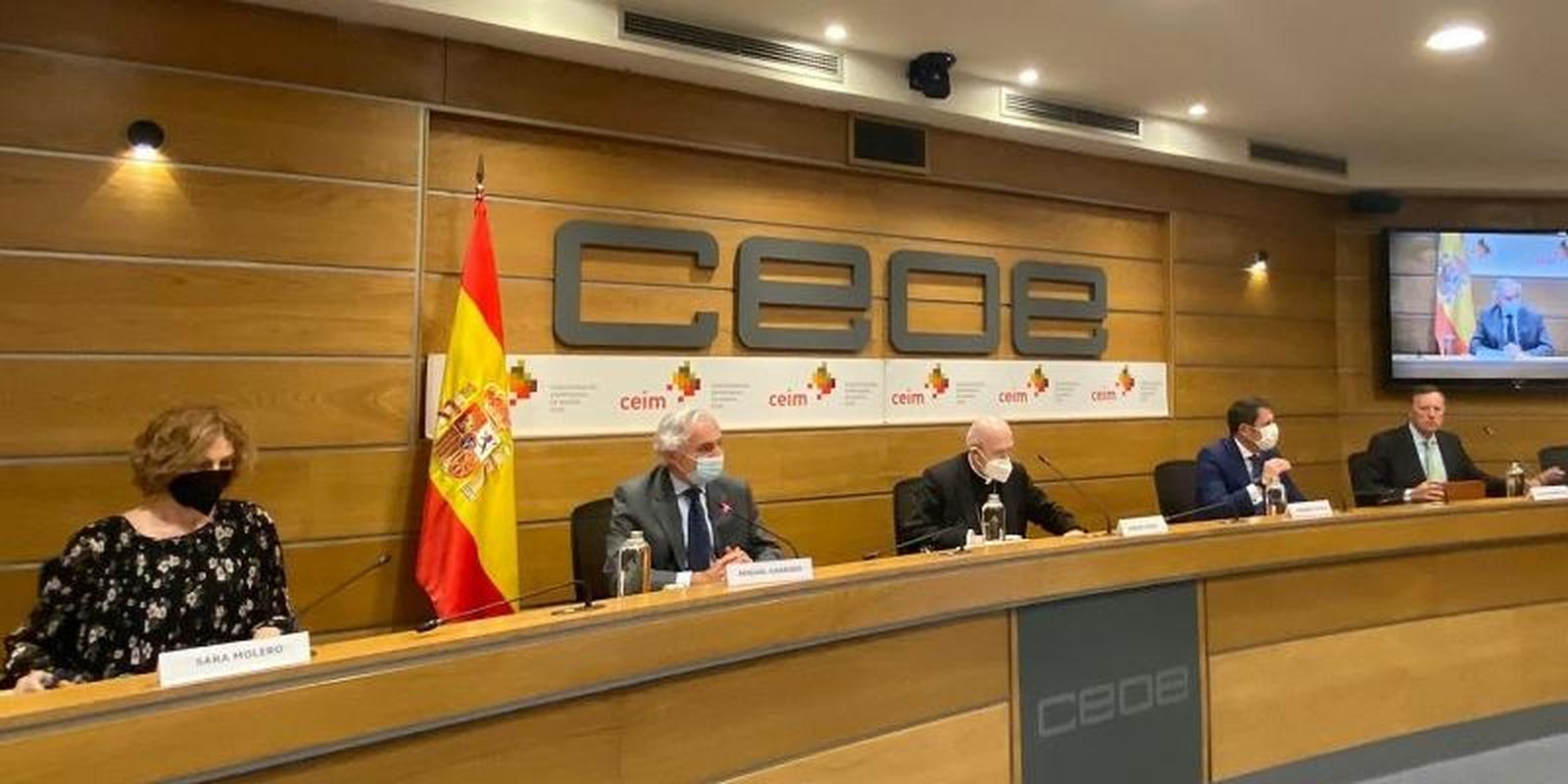 Osoro, reunido en la CEOE con los empresarios