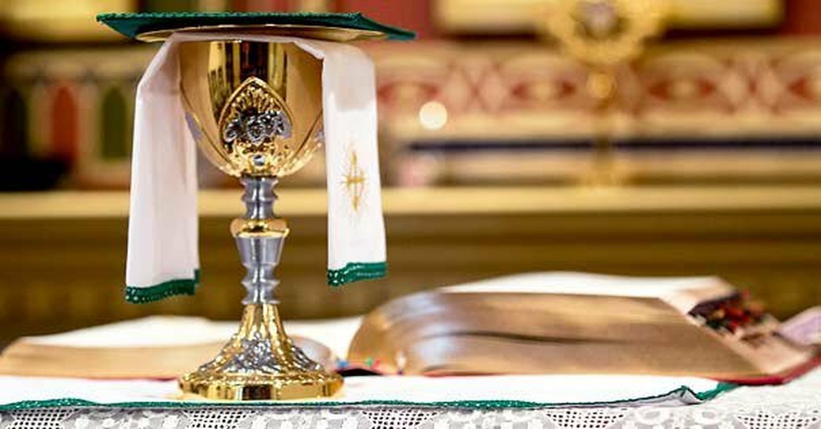 El Papa advierte: las misas no se pagan