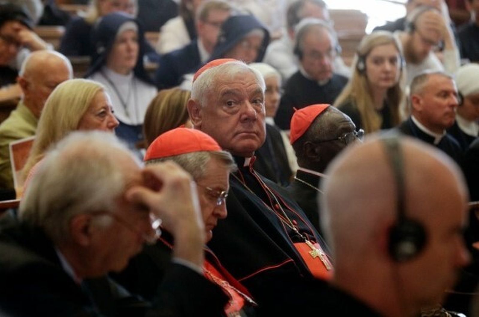 Sarah, Müller, Becciu, Burke, Viganò... la pelea de un grupo de cardenales contra el Papa