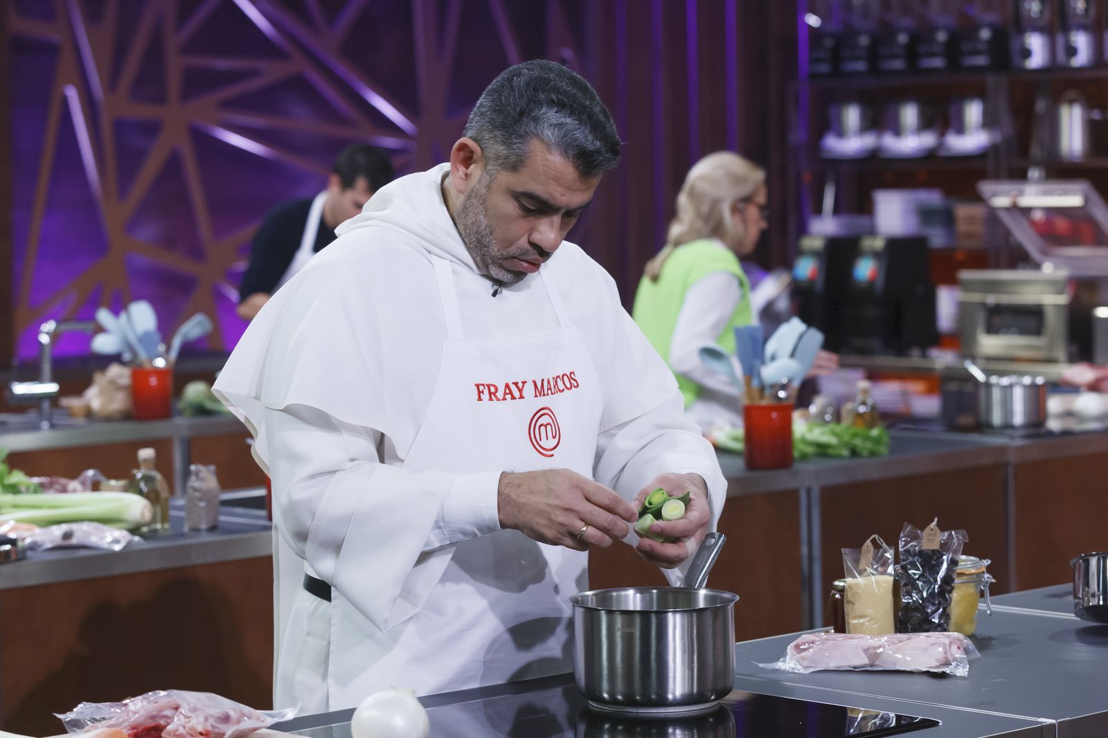 Fray Marcos durante una de las pruebas de MasterChef