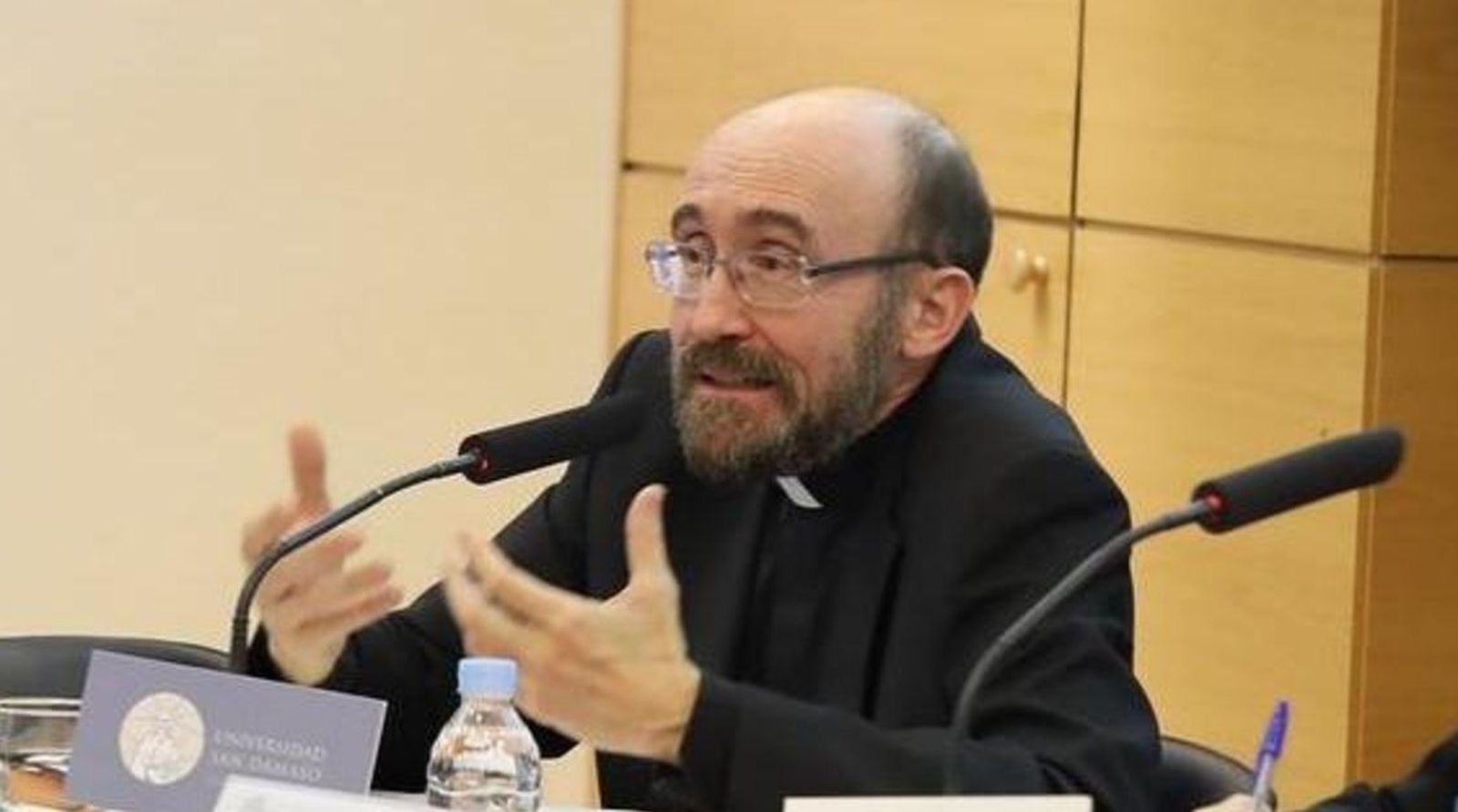 Prades, rector de la San Dámaso