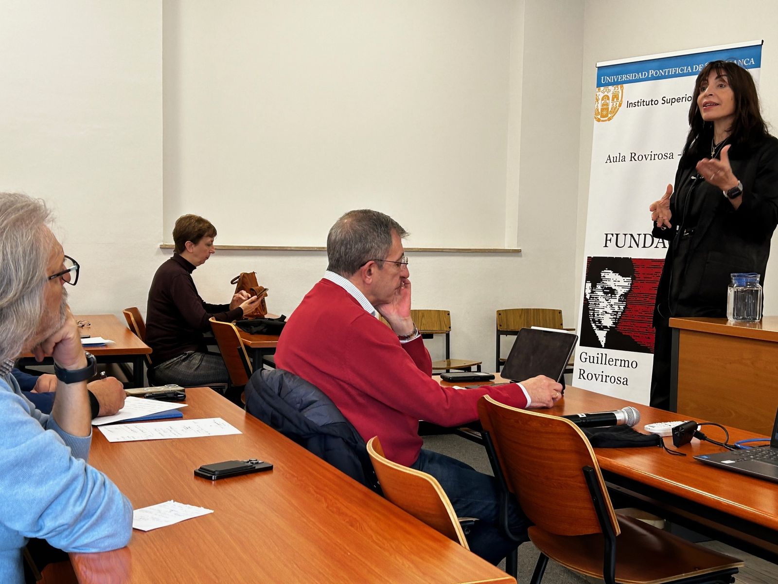 Emilce Cuda en el Aula Rovirosa-Malagón