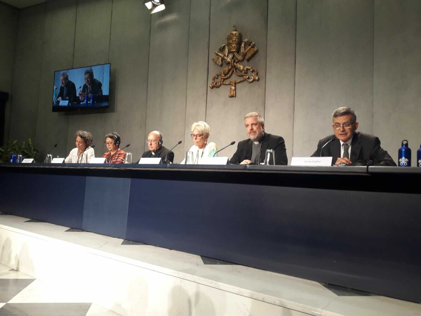 Breafing en la Sala Stampa