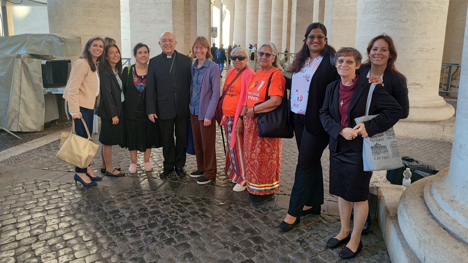 Cardenal Barreto y mujeres de la CEAMA recibidas por el Papa Francisco