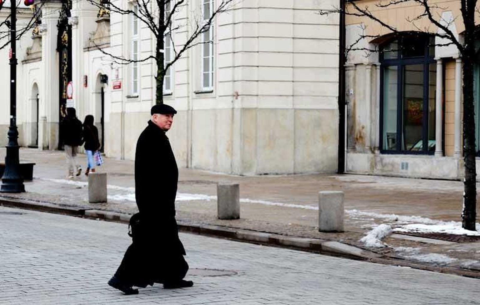 Los ministros de diferentes cultos podrán llevar asistencia espiritual a los fieles