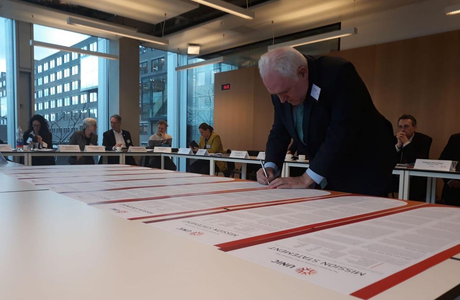 Guibert firma el acuerdo UNIC