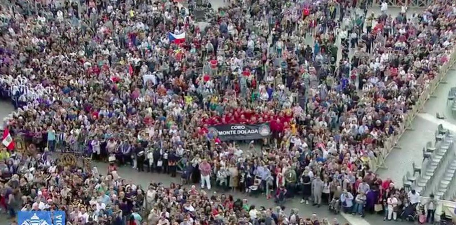 Miles de fieles esperaban al Papa