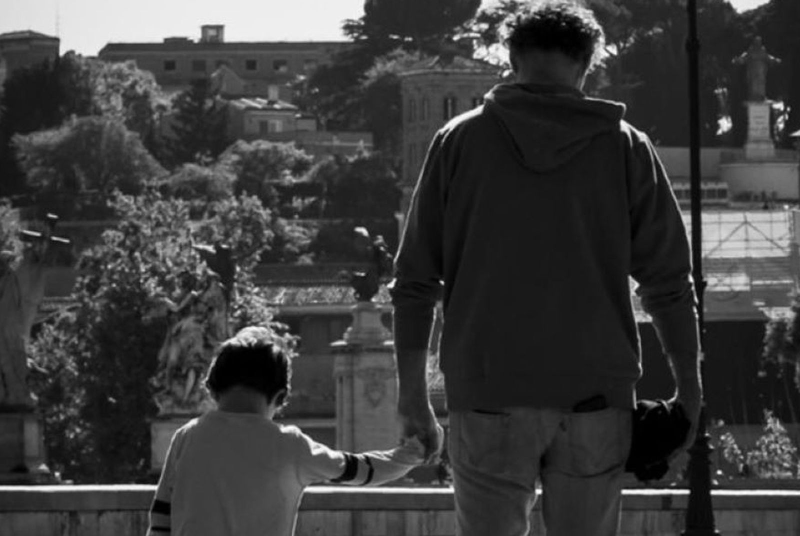 Infancia y gratitud a los padres y abuelos