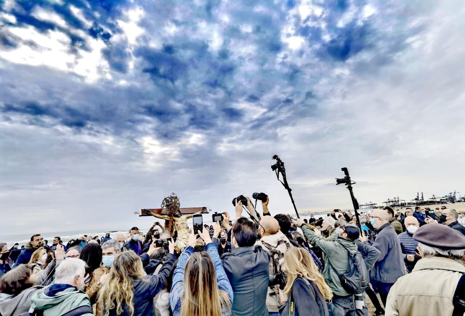 El  Cristo  mediático.