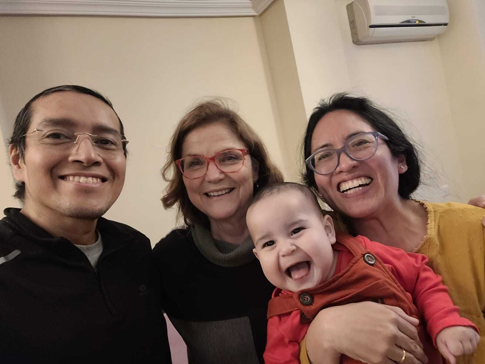 Miguel Bailón, Karina y Alonso, con una amiga