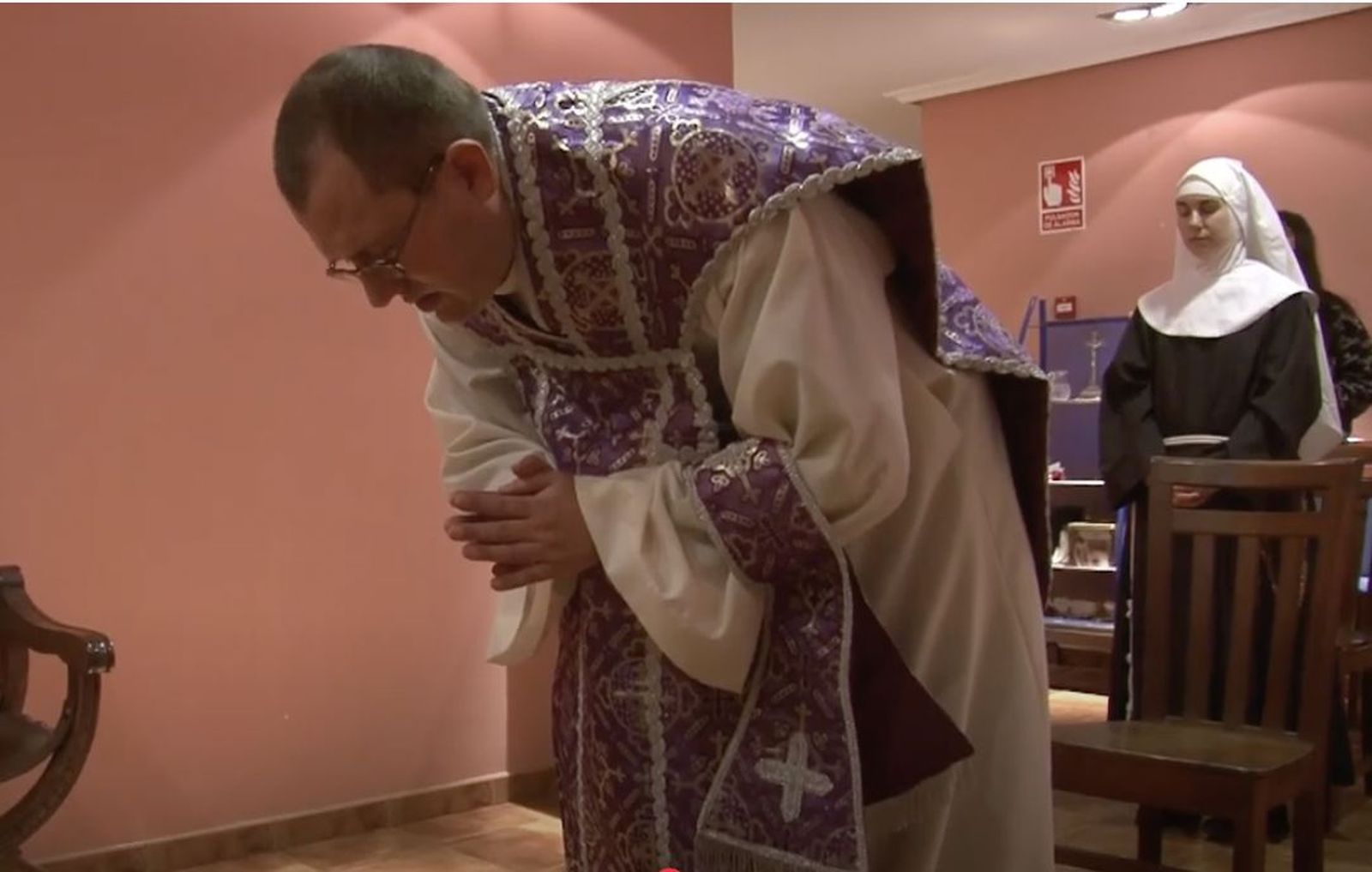 El P. Manuel, en el Restaurante de Clausura de Arriondas