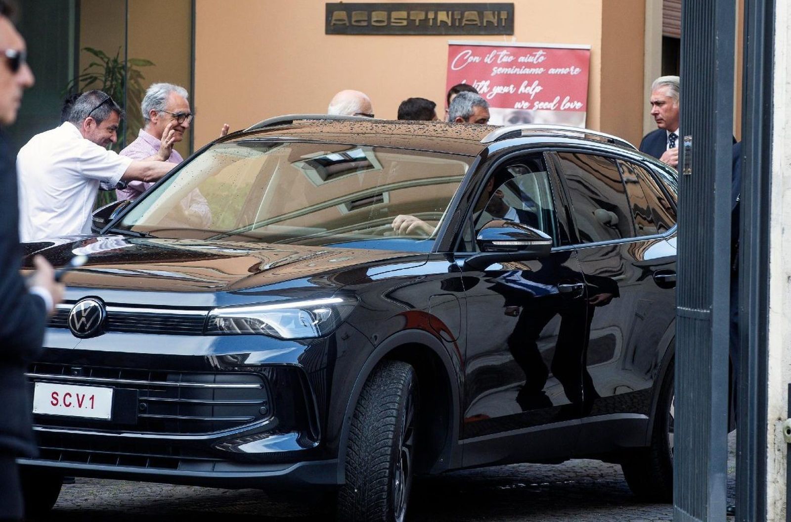 León XIV visita a los agustinos