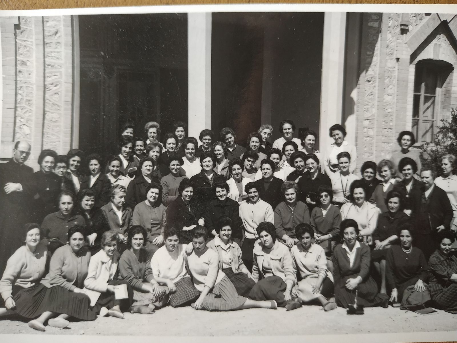 Antonio Aradillas, Consiliario  Nacional de Mujeres de Acción Católica, dirige en la archidiócesis de Valencia  la VII Semana Impacto a las mujeres, el día 25 de mayo de 1962, en la Casa de Ejercicios "La Purísima" de Alacuás