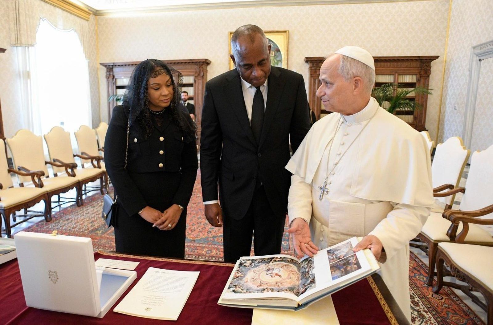 El Papa y el Primer Ministro de la Commonwealth de Dominica