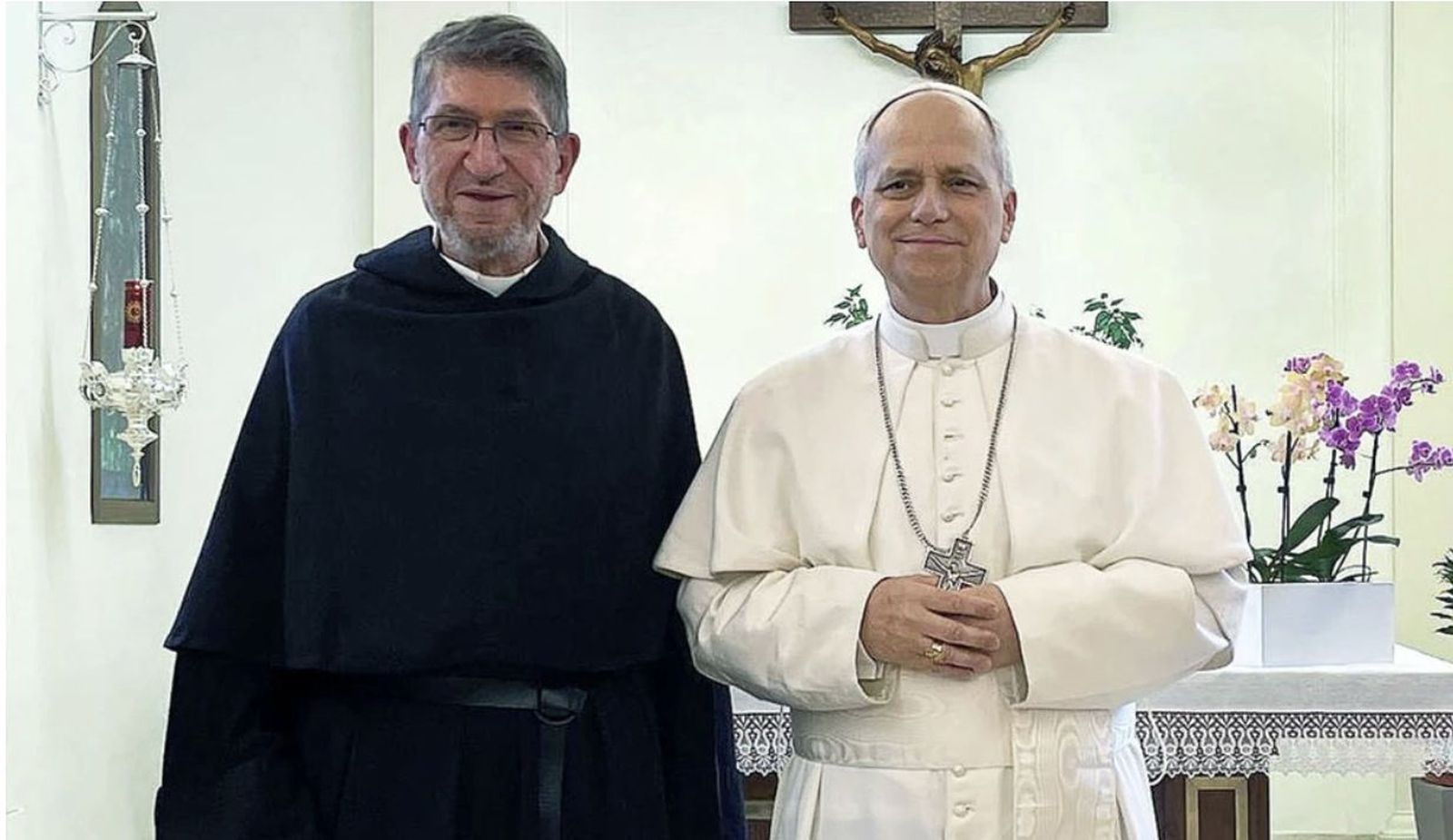 Alejandro Moral, general de los agustinos, con León XIV