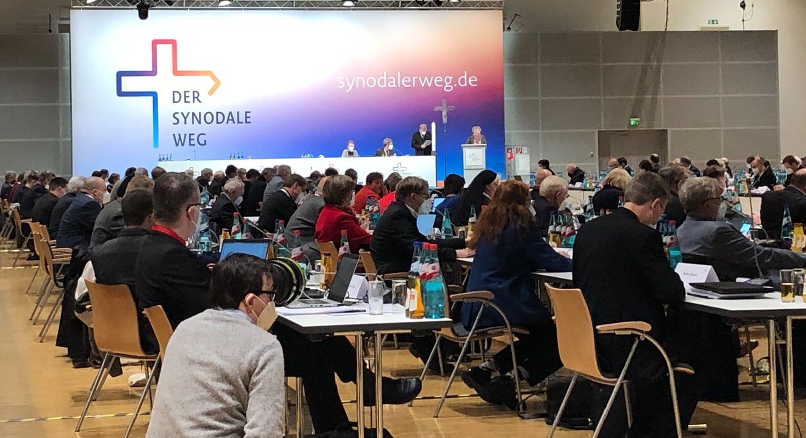 El Camino Sinodal alemán, por el celibato opcional y los ministerios para la mujer