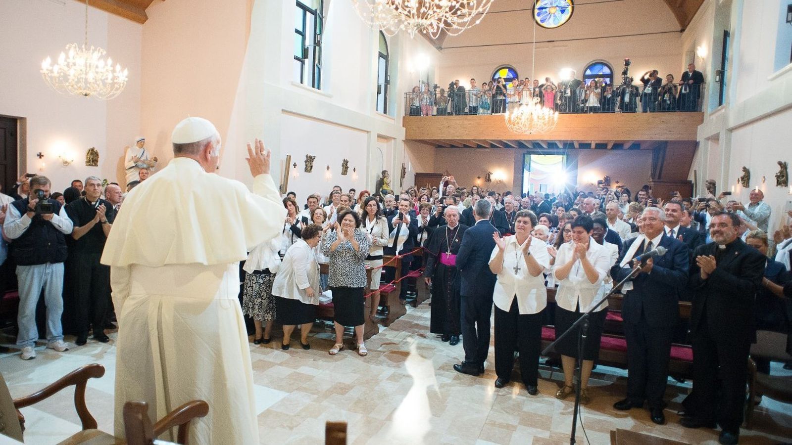 Francisco  durante su viaje apostólico a Albania en el 2014
