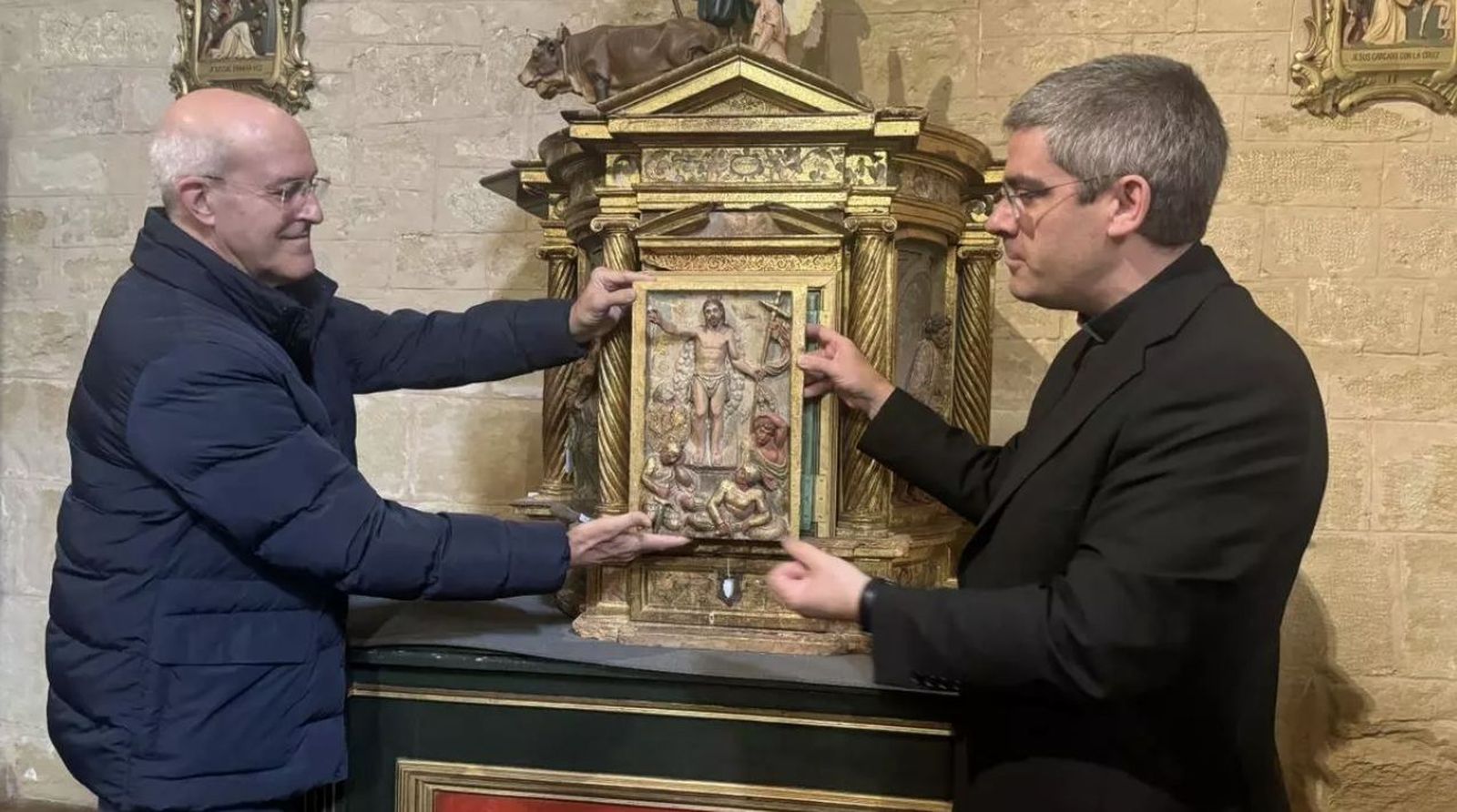 Puerta del sagrario de la iglesia de San Torcuato recuperada