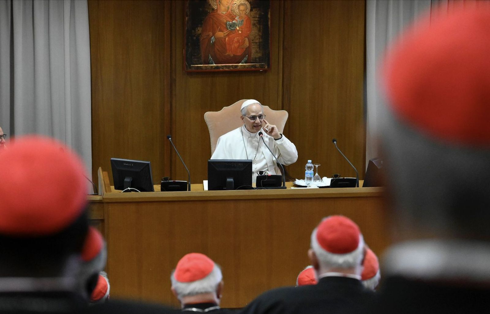 El Papa se dirige al Colegio Cardenalicio