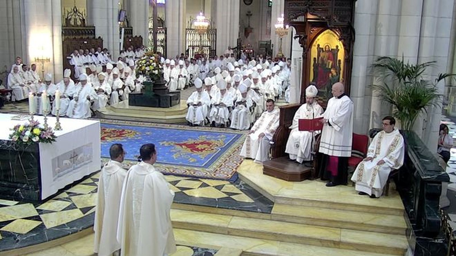Una celebración que da que pensar: Hoy en la Almudena