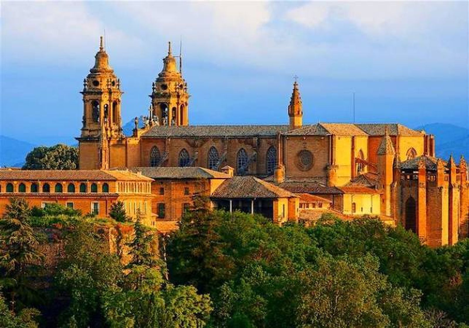 Catedral de Pamplona, "La primera del Camino"