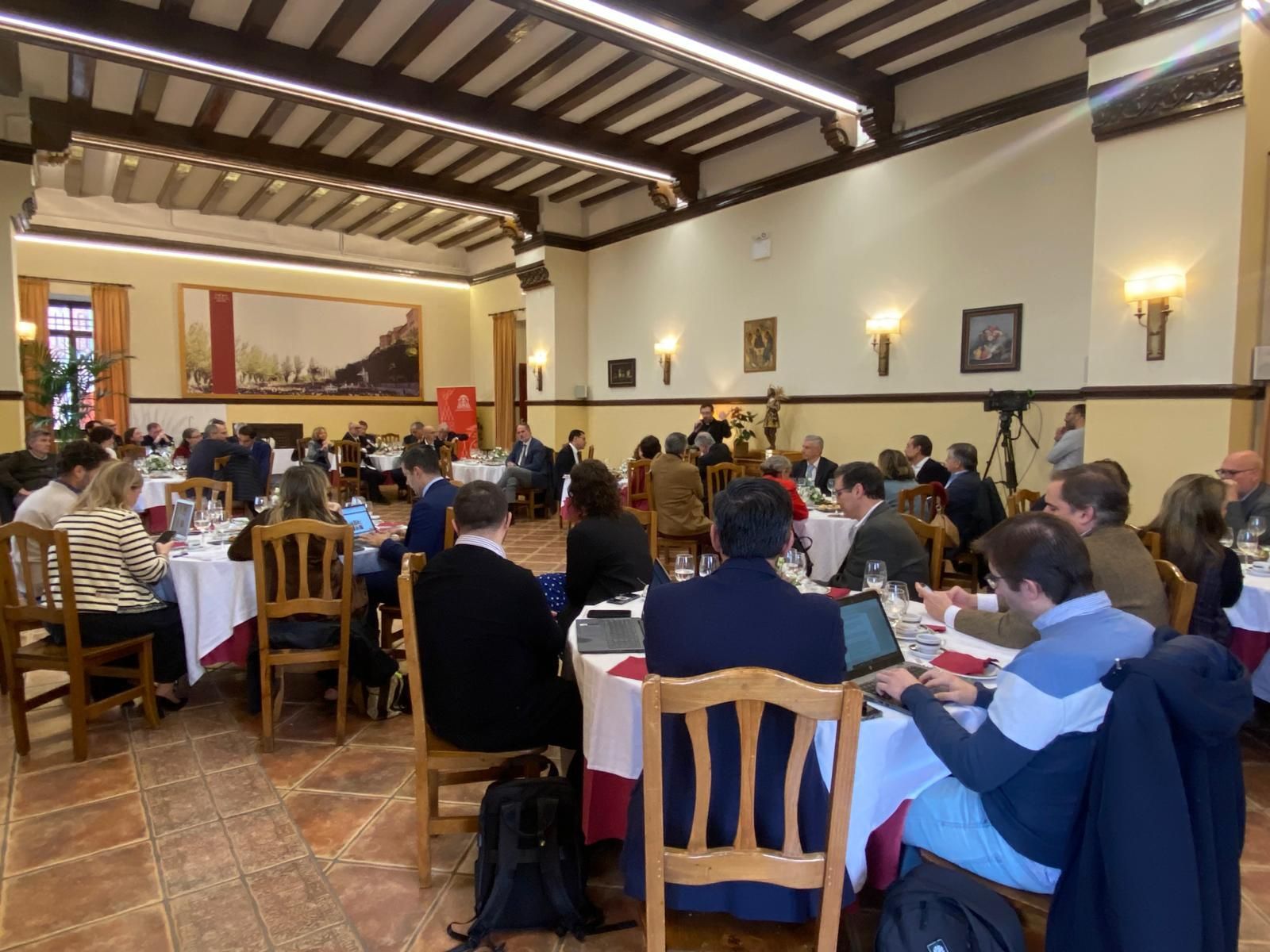 Cobo cerró el desayuno