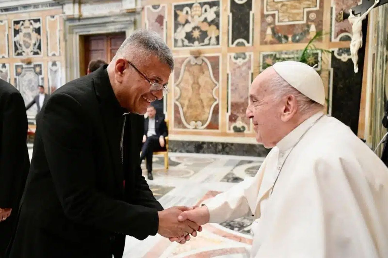 Obispo de Danlí, José Antonio Canales, junto al papa Francisco