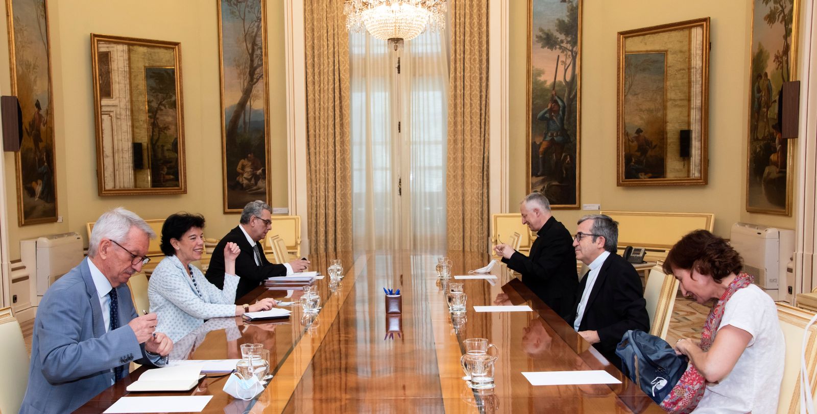 Encuentro Celáa-Argüello en el Ministerio de Educación