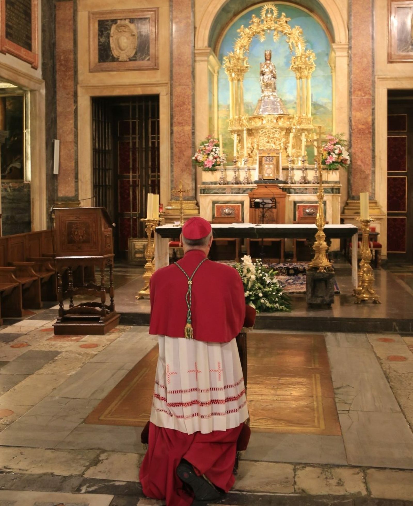 Los diez mandamientos del arzobispo de Toledo contra el coronavirus