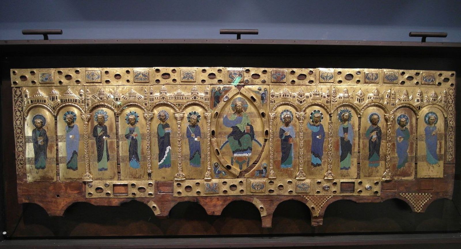 Frontal con esmaltes de Santo Domingo de Silos