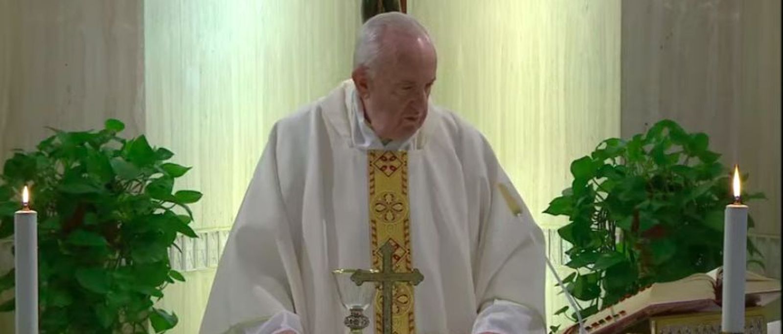 Francisco, durante la consagración