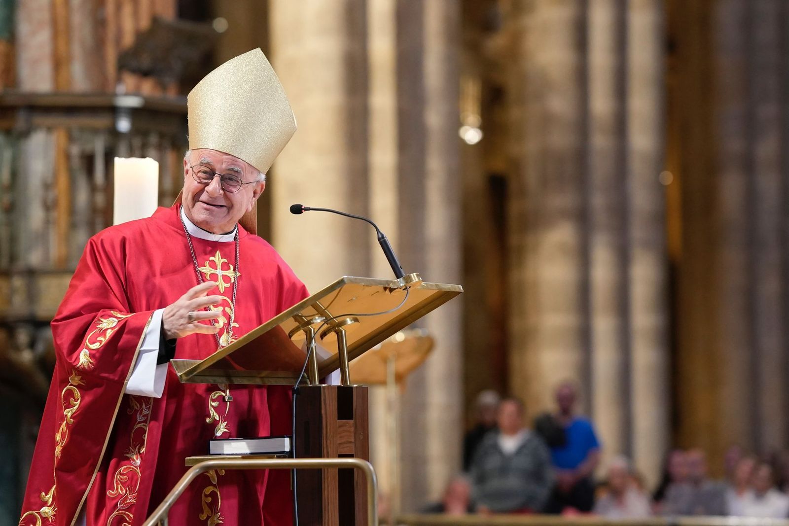 Vincenzo Paglia, durante su homilía en la Misa del Peregrino en la catedral compostelana