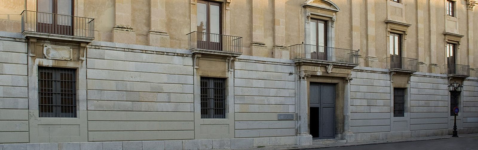 Fachada del Arzobispado de Tarragona