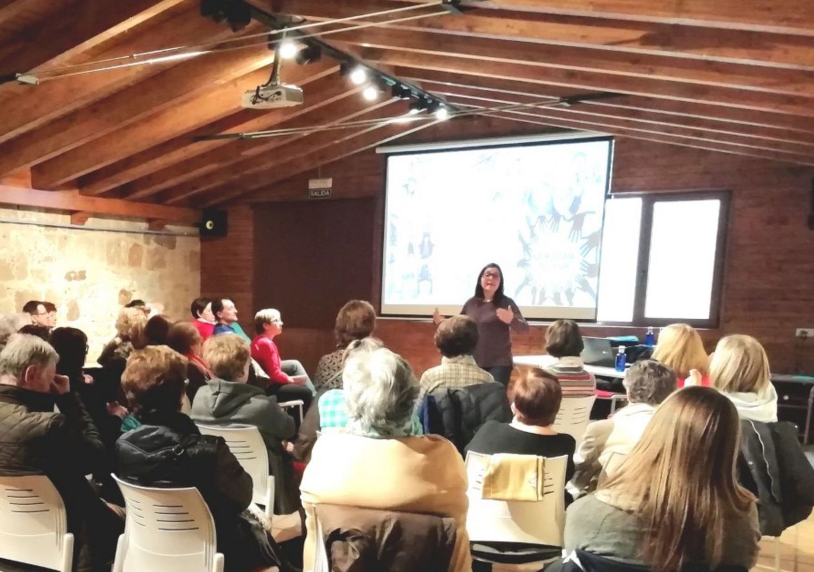 Formación y trabajo comunitario en Aguilar de Campo