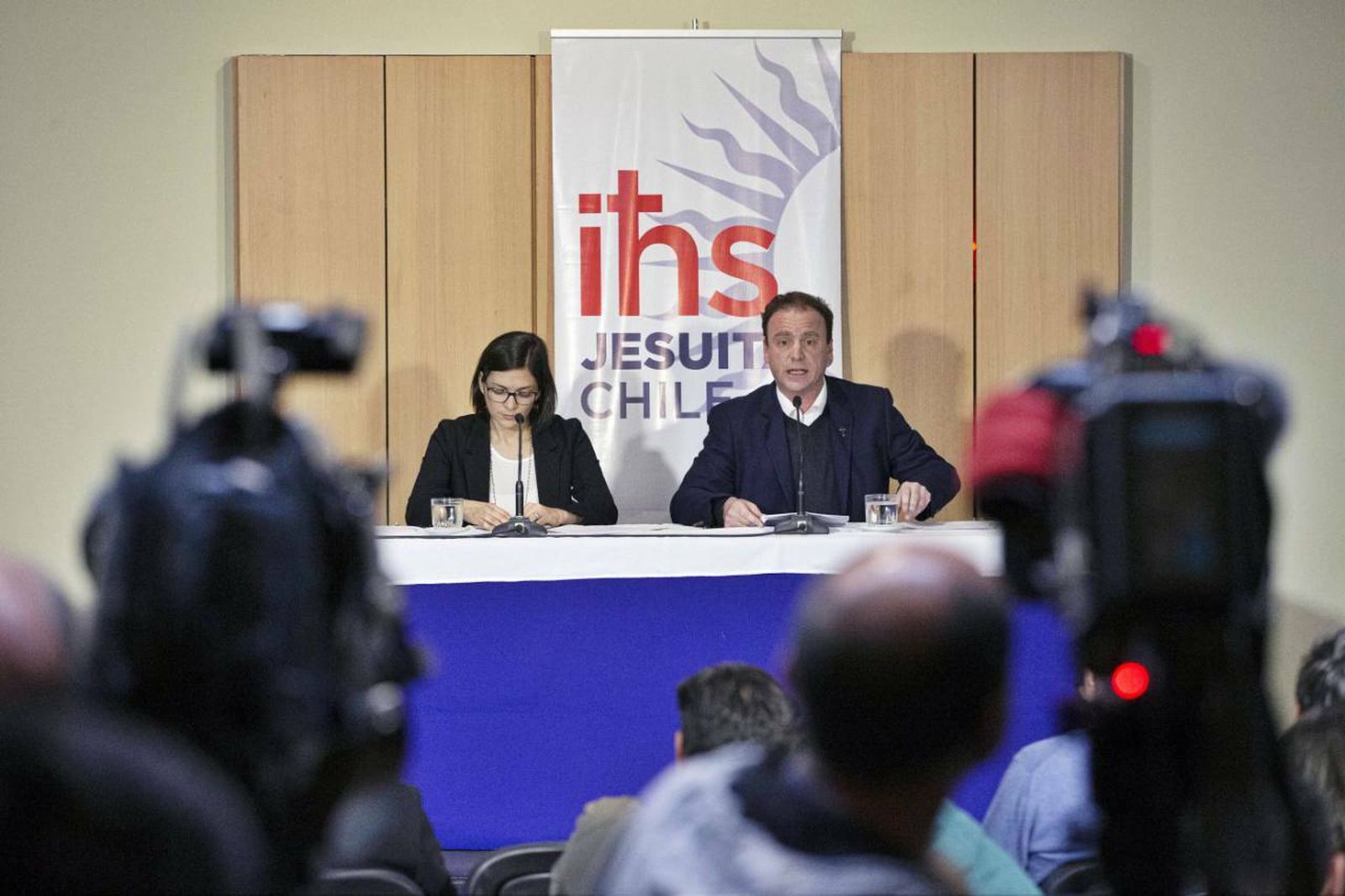 Cristián del Campo, en la conferencia de prensa ofrecida por los jesuitas sobre los abusos de Poblete