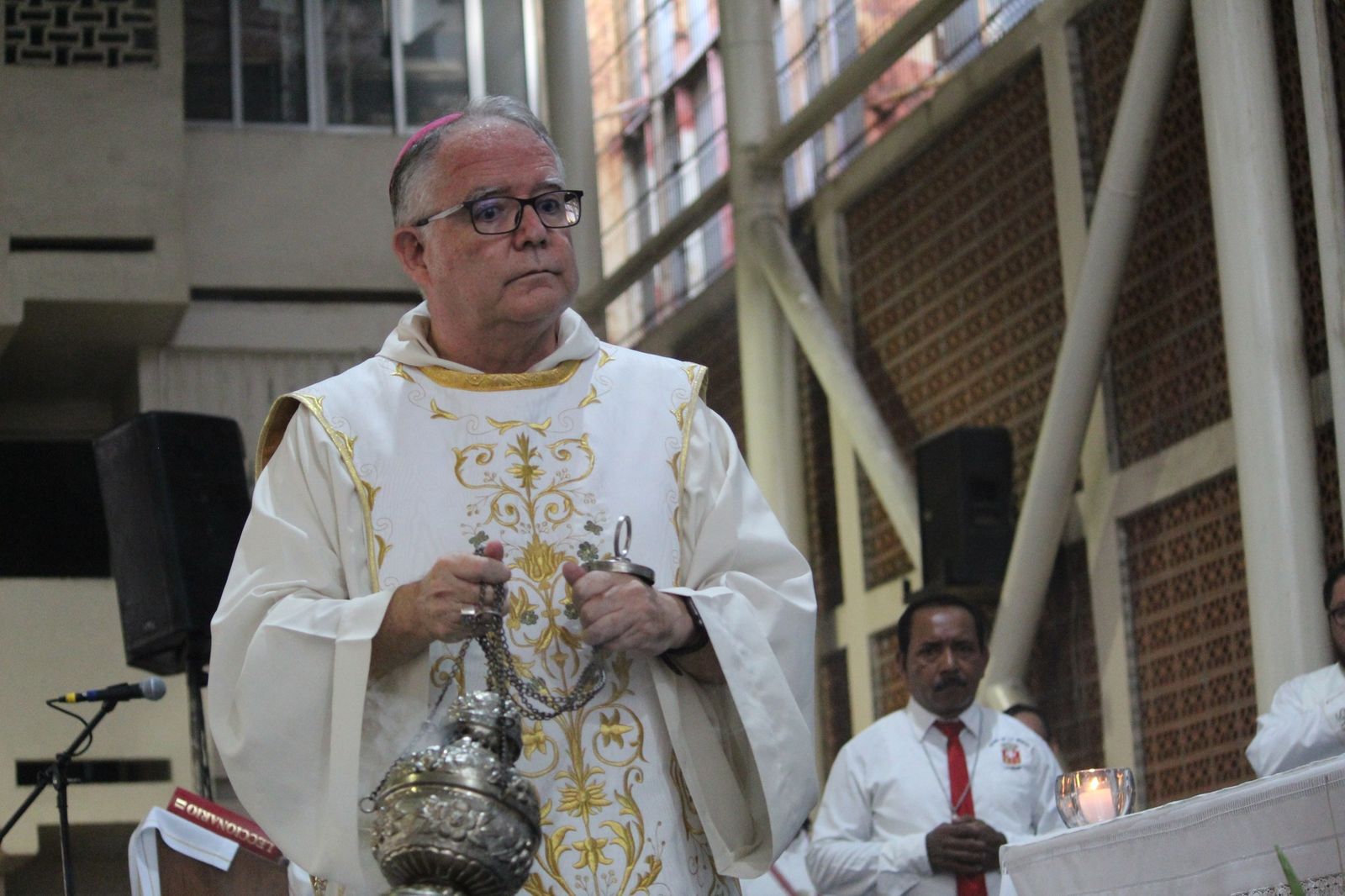 Critica obispo de Veracruz que se utilice la educación con fines políticos