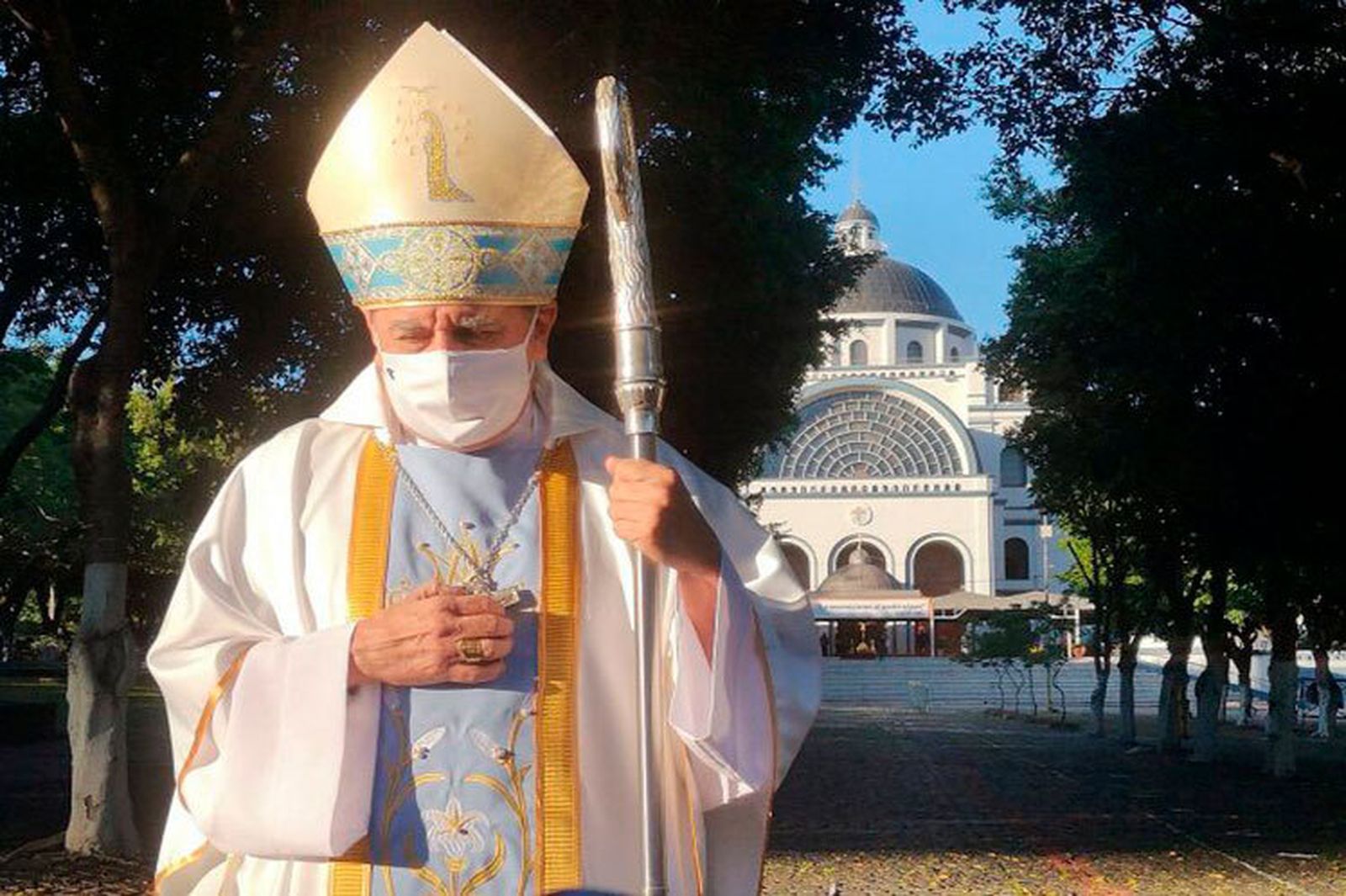Monseñor Ricardo Valenzuela