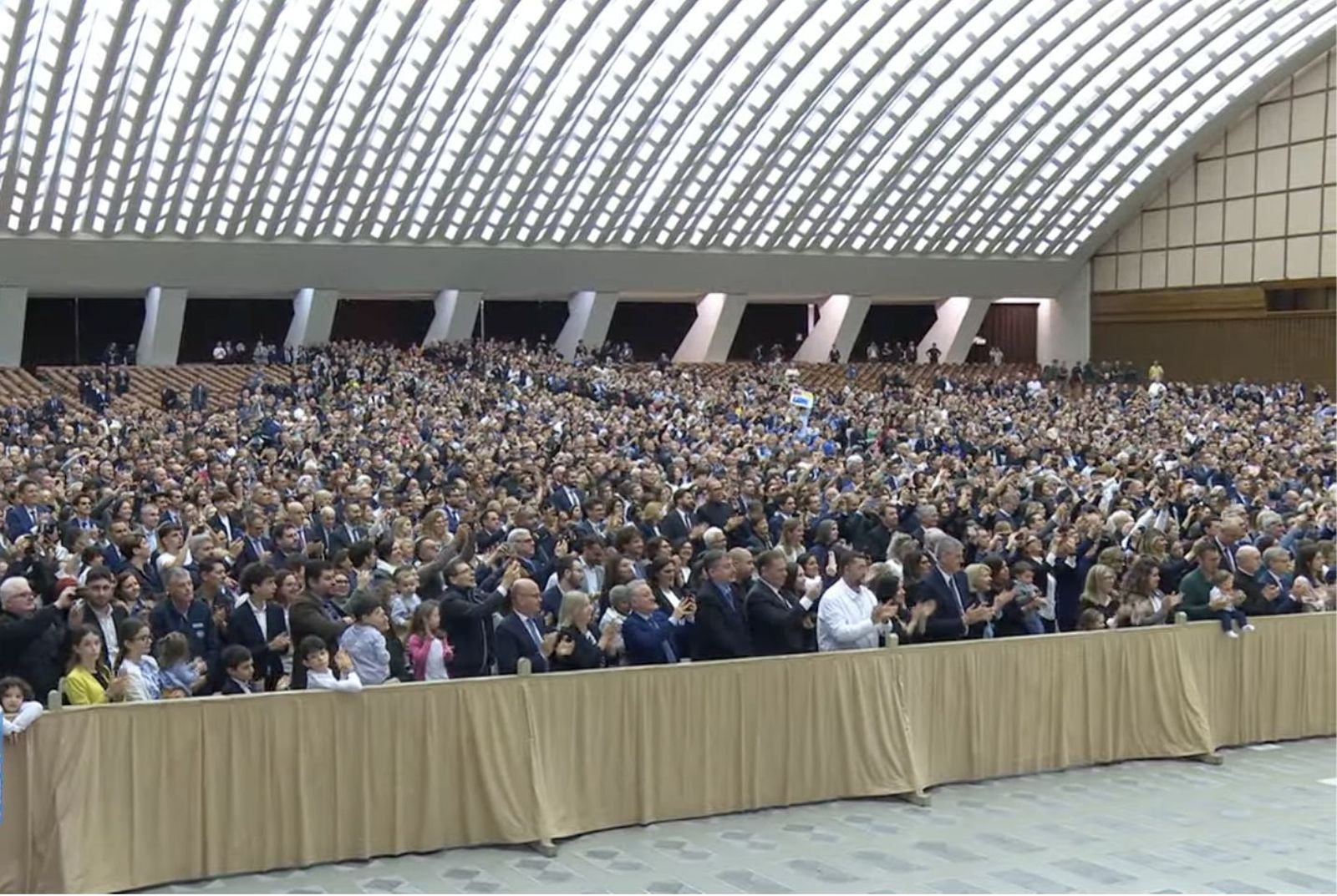 El Aula Pablo VI acogió la audiencia de León XIV a la Curia romana y empleados del Vaticano
