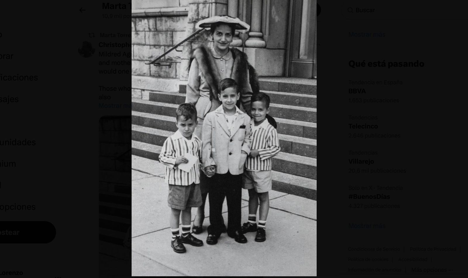 El papa Prevost (izquierda) con su madre y sus hermanos