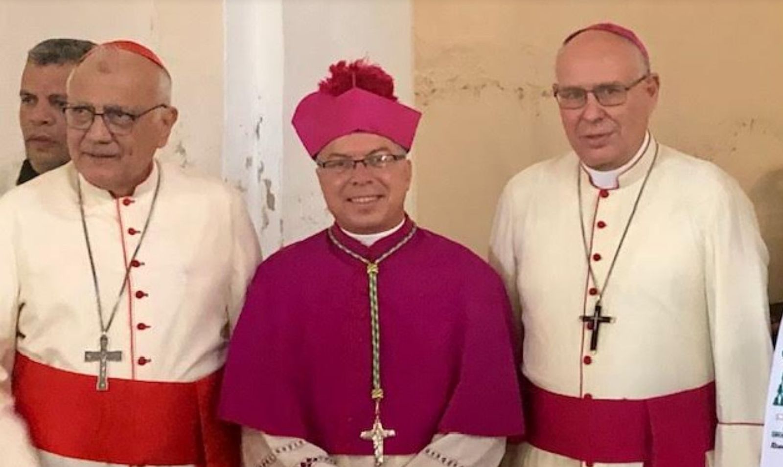 Porras, monseñor Barreto, su nuevo obispo auxiliar, y monseñor Biord