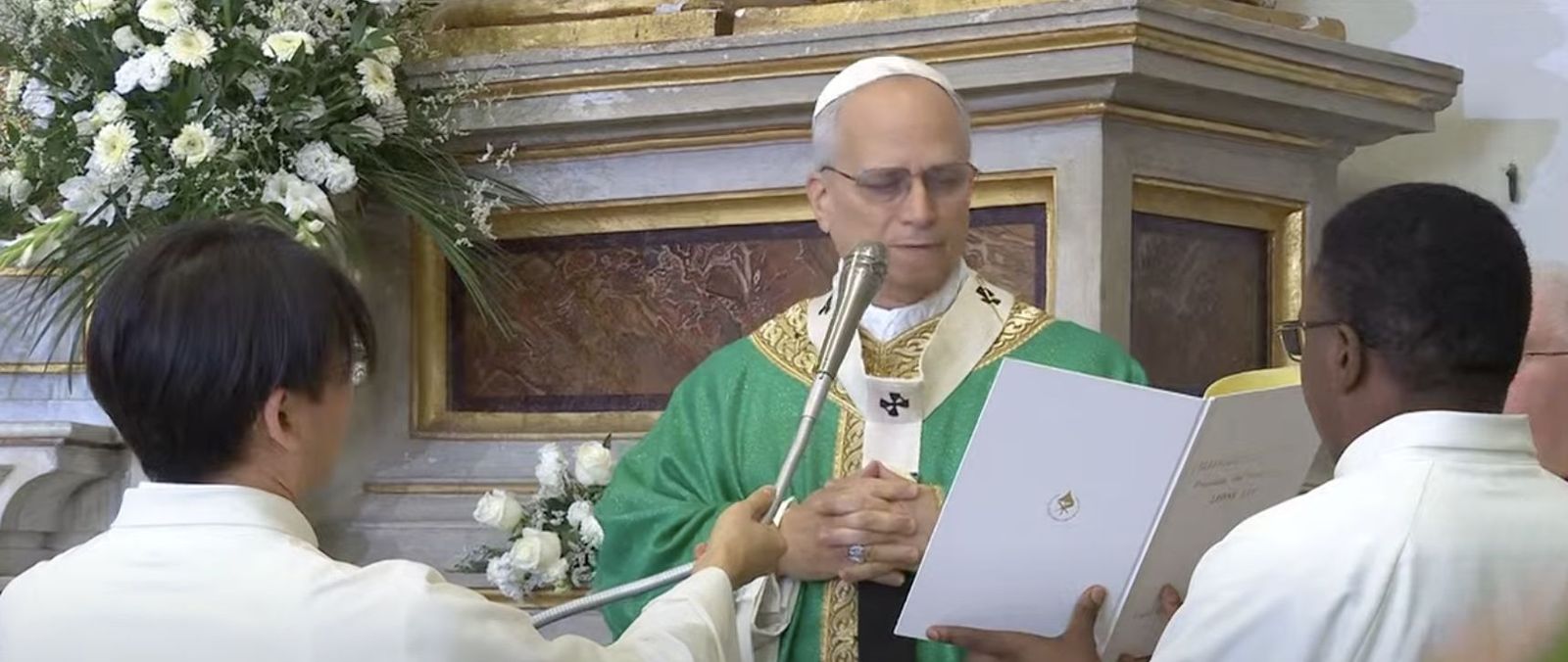 León XIV, en la misa en Castel Gandolfo